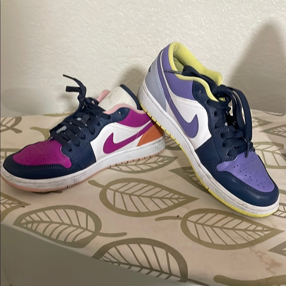 Nike  Air Jordans Women's Mismatched Purple and Magenta Sneakers